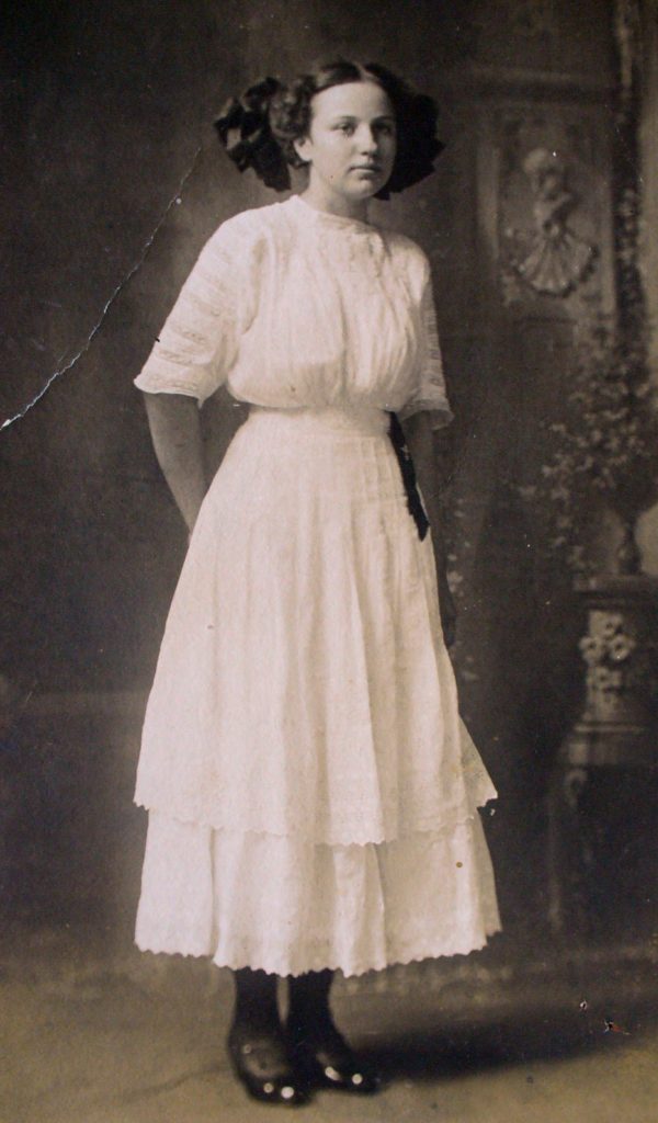 Have you thoughts about your female ancestors' hairstyles? Have you considered how your female ancestor's hairstyle could date her photograph? It is no different from how we look back at our own photographs and know when it was taken by how we wore our hair.