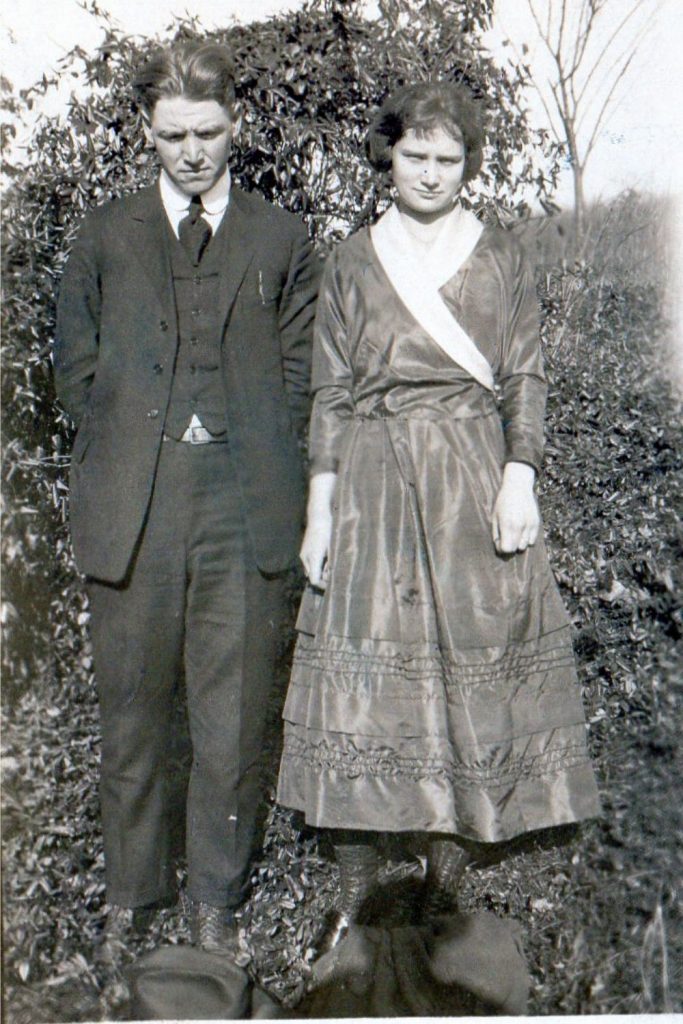 1910's couple - genealogy questions answered
