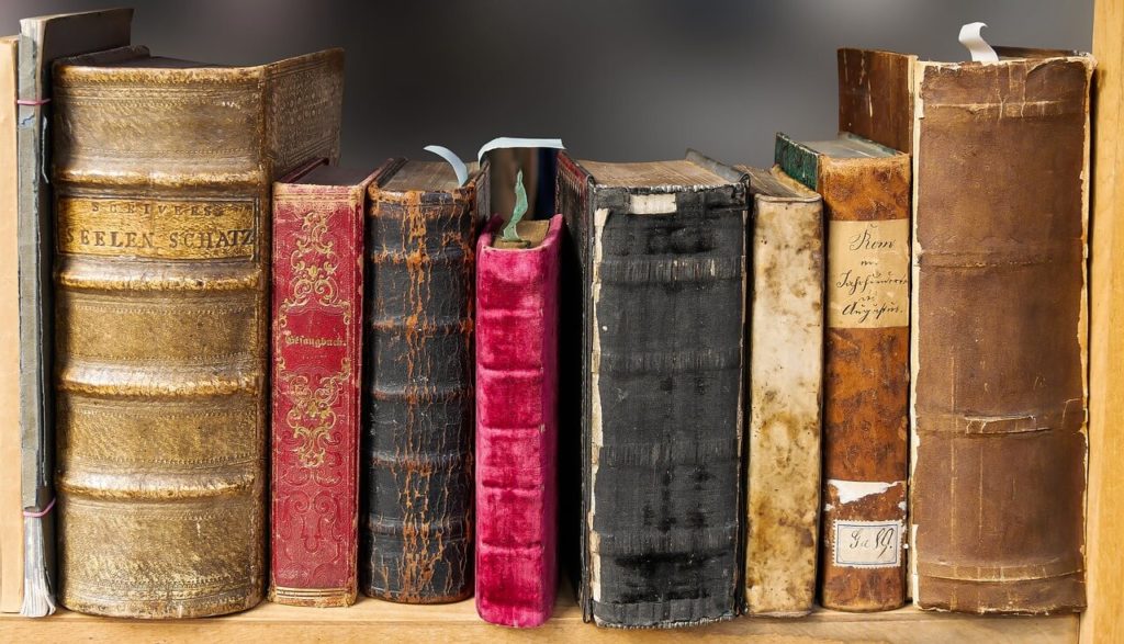 Google books is a fantastic resource for finding books helpful in your genealogy research. Find family histories, county histories and more. #genealogy #ancestors #areyoumycousin #familyhistory